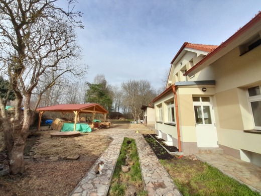 2 Accomodation house.jpg